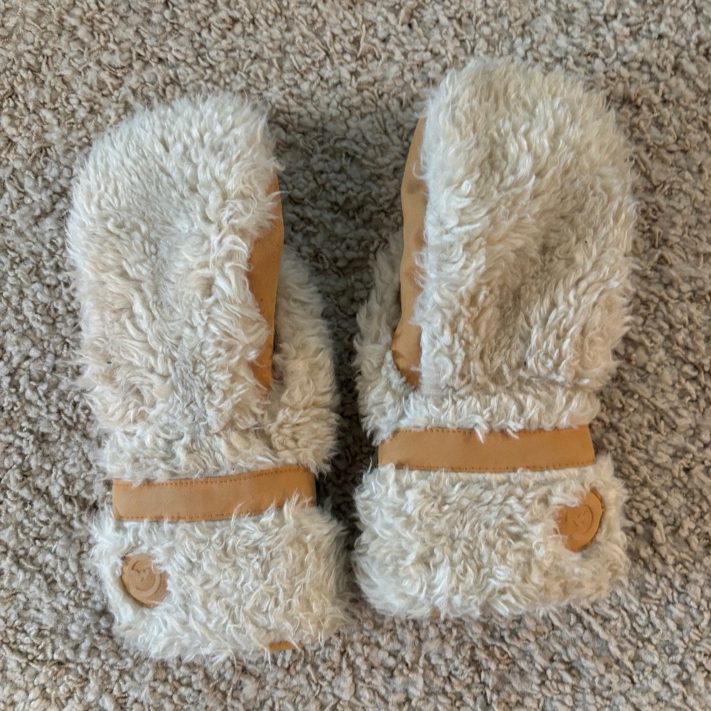 White furry mittens